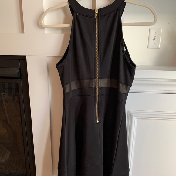 Black high neck dress - Picture 4 of 4